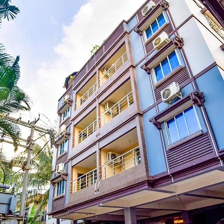 FabHotel IR Luxaria - Fully Vaccinated Staff Guwahati Esterno foto
