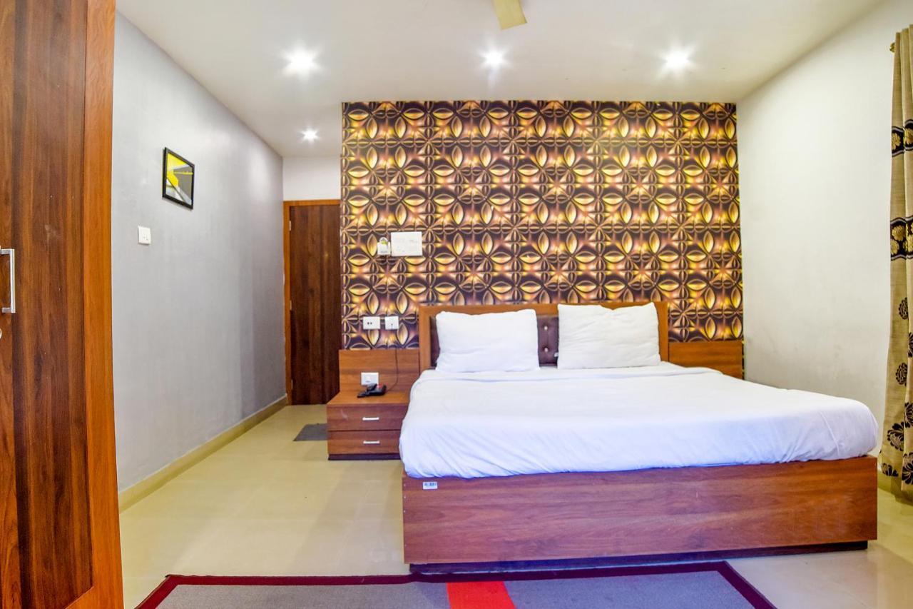 FabHotel IR Luxaria - Fully Vaccinated Staff Guwahati Esterno foto