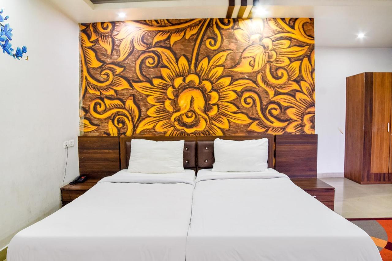 FabHotel IR Luxaria - Fully Vaccinated Staff Guwahati Esterno foto