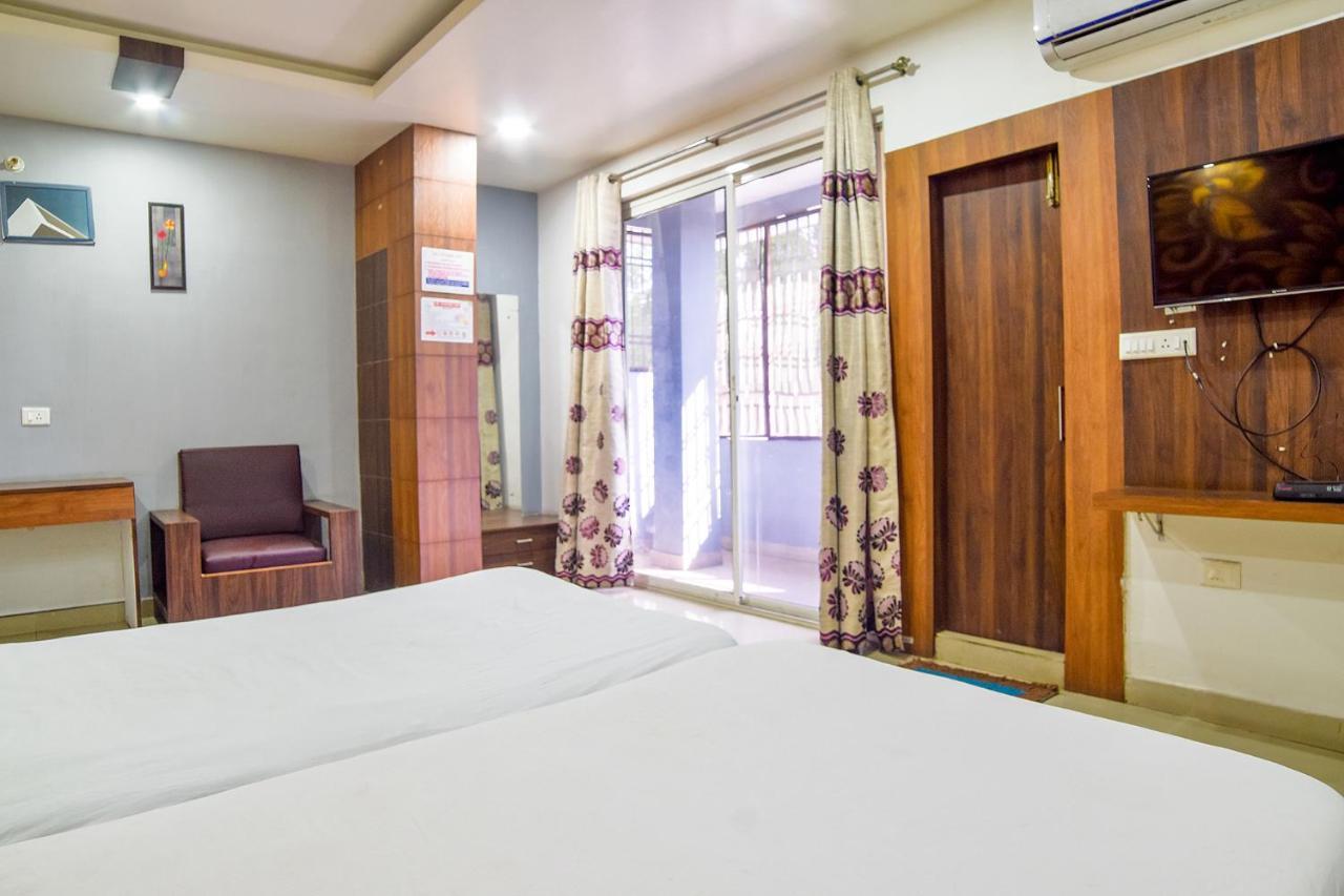 FabHotel IR Luxaria - Fully Vaccinated Staff Guwahati Esterno foto
